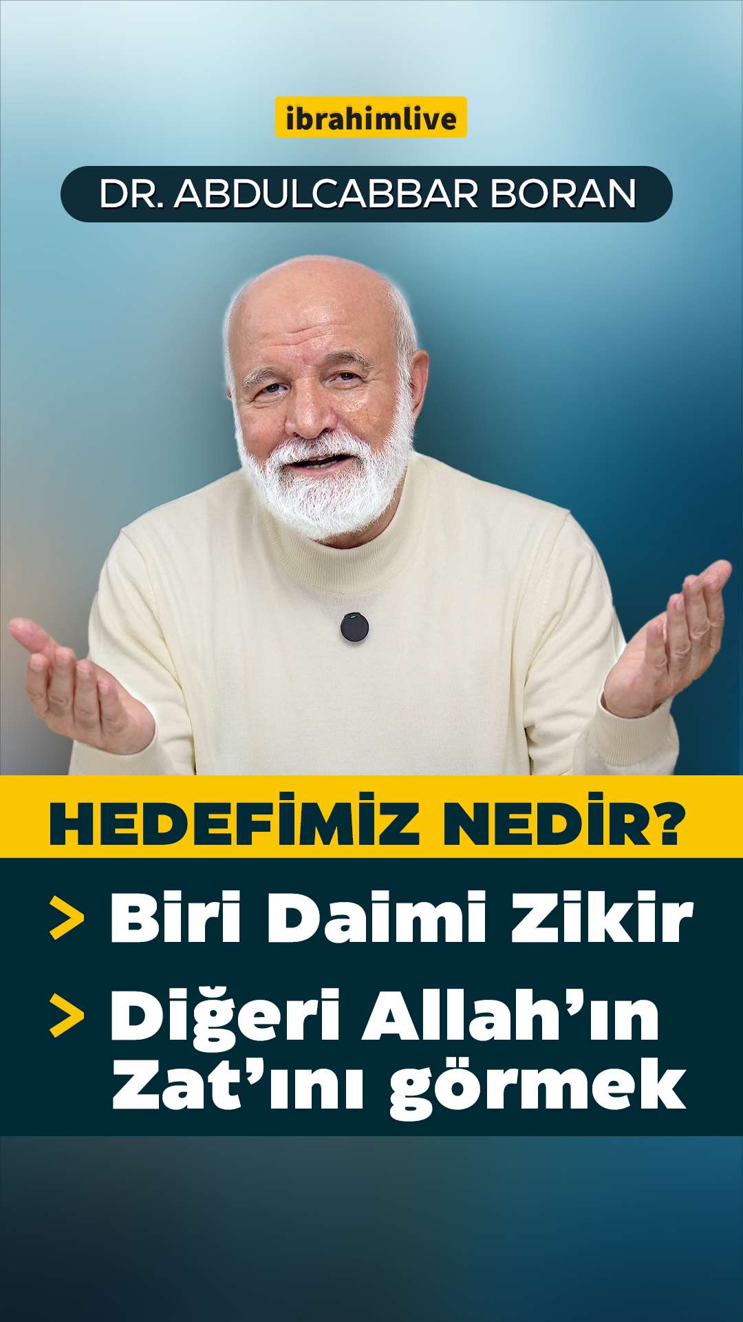 Zikirle meşgul olan ve manevi huzura kavuşan bir mümin.